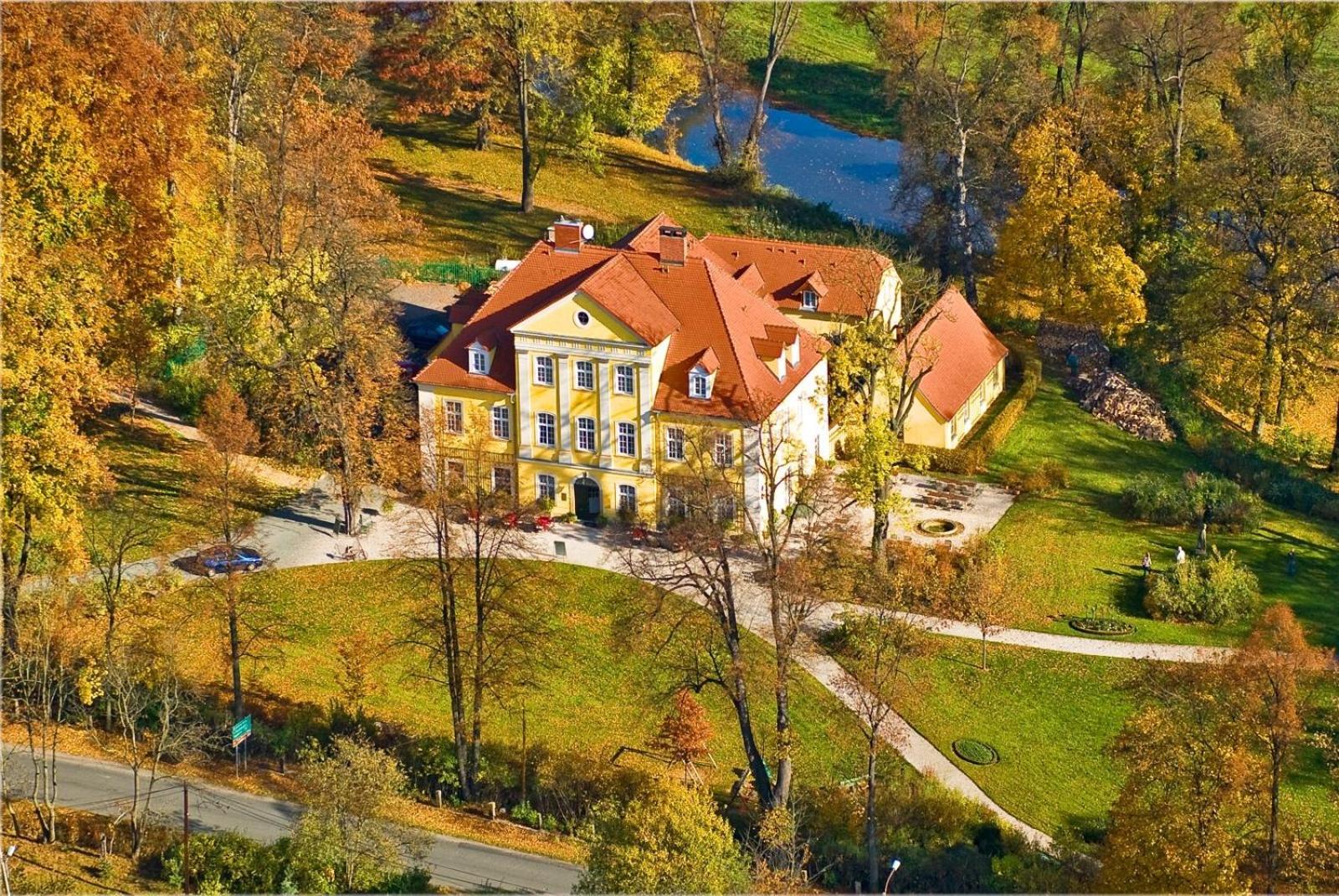 Palac Lomnica - Karkonosze / Riesengebirge イェレニャ・グーラ エクステリア 写真